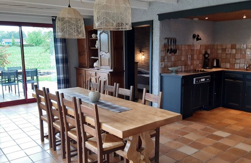 Rhodes House | Enchanting Country House Retreat by the Water, Rated 9.8