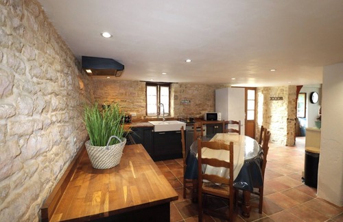Angles House | Pretty country house with exposed stonework 9 km from the beaches
