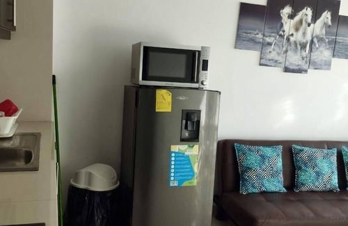 Tonsupa Condo | Cozy One Bedroom Apartment with Pools Near Tonsupa Beach