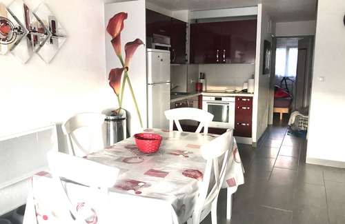 Cap d'Agde Apartment | Elegant Garden Retreat with Exceptional Guest Ratings