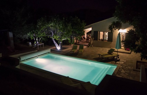 La Croix-Valmer House | Serene Holiday House with Ocean Views and Spa Amenities
