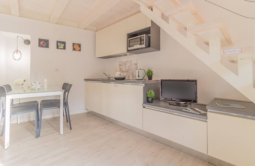Varenna Apartment | Pet-Friendly Home with Ocean and Lake Views in Varenna