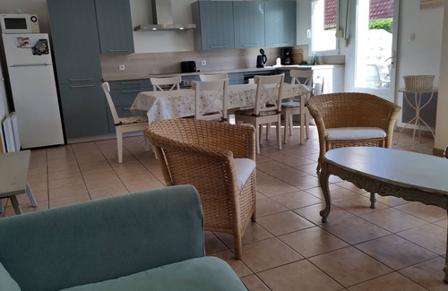 Wissant House | Family-Friendly 8-Person Home Steps from Beach & Amenities