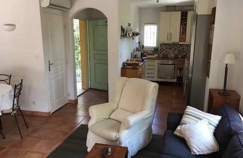 Plage de la Garonnette House | Beautiful House with Pool Steps from the Beach - 10/10 Rating