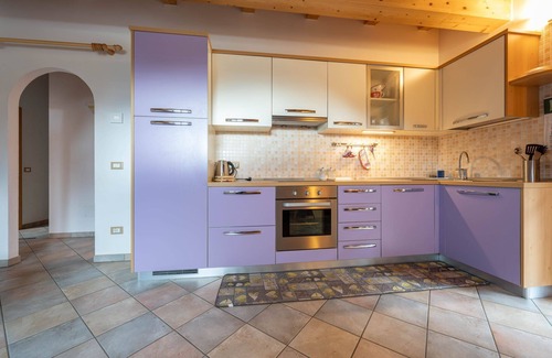 Pera Apartment | Comfortable Stays at Casa dei Caprioli with Family-Friendly Amenities