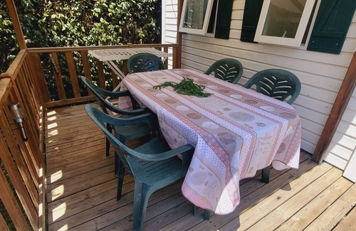 La Roque-d'Antheron House | Cozy Mobile Home in a Premier 4-Star Campsite