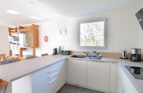 Voglans House | Cozy Retreat with Lake View and Family-Friendly Amenities