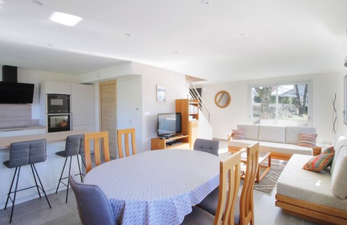 Voglans House | Cozy Retreat with Lake View and Family-Friendly Amenities