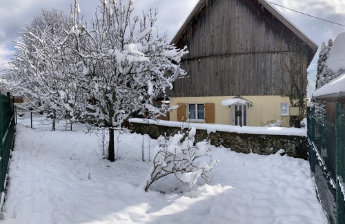 Muhlbach-sur-Munster House | Charming Converted Barn with Fenced Garden & Pet Friendly