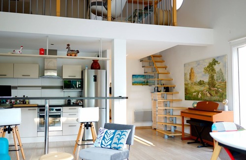 Quartier des Dunes House | Elegant Villa Steps from the Beach: 3 Bedrooms in Chatelaillon