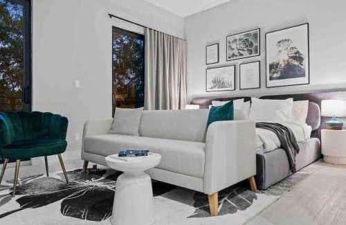 Flagler Village Apartment | Elegant Rola 304 Apt with King Bed in Central Location