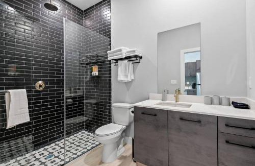 Flagler Village Apartment | Elegant Rola 304 Apt with King Bed in Central Location