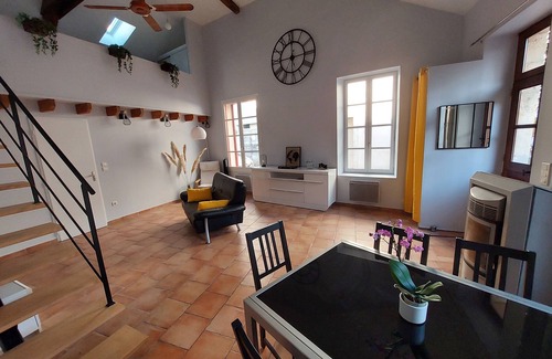 Luzech House | Charming Stone House with Spa in Heart of Lotois Village