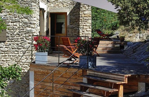 Le Pegue House | Charming Stone Village House with Private Terrace Awaiting You