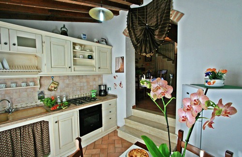 Casole d'Elsa House | Charming Tuscan Cottage with Pool and Ocean Views