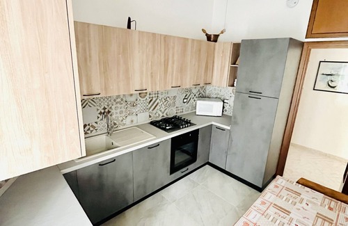 Rondinella - Baraggia - Restellone House | Inviting Two-Room Apartment Near Metro with Great Amenities