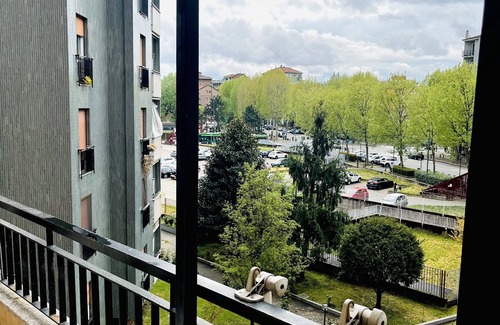 Rondinella - Baraggia - Restellone House | Inviting Two-Room Apartment Near Metro with Great Amenities