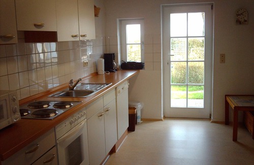 Langenargen House | Charming Cottage with Lake Views and Pool - Rated 9.8/10