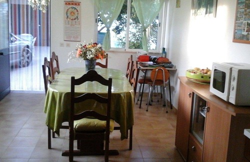 Olhao Villa | Inviting Villa for 8 with Pool and Private Garden Near Beaches