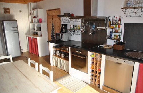 Roscanvel House | Charming Wooden House with Ocean View & Pool - 9.8/10 Rated