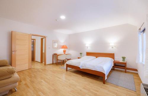 Ljubljana House | Comfortable Pri Žabarju Bed & Breakfast in Ljubljana