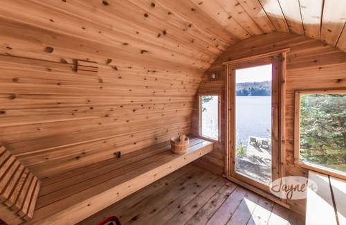 Rosseau Cottage | Unforgettable Lake View Cottage with Pool & Hot Tub