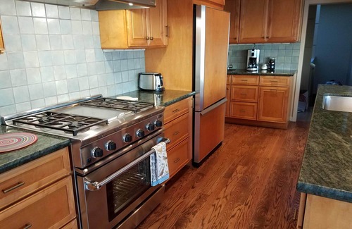 North Admiral House | Prichard's Perch: Enchanting Views & Family-Friendly Comfort