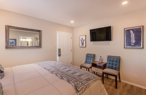 Uptown Sedona Hotel | Relax in Prickly Pear Junior Suite @ Sedona Uptown Suites