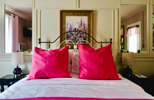 Christoval Hotel | Inviting Prickly Pear Room at the Ranch House Motel