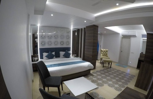 Jabalpur Hotel | Budget-Friendly Stay at Pride By Samrat with Family Amenities