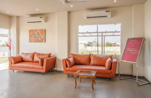 Dasada Hotel | Experience Comfort at Pride Elite Becharaji with Pool & Dining