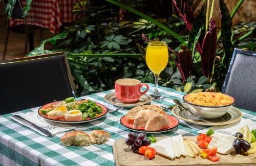Kiryat HaLeom Hotel | Discover Prima Park Hotel Jerusalem: Family-Friendly Retreat