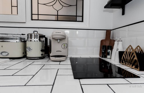 Sector 1 Apartment | Discover Primaverii Interbelle: Spa and Hot Tub Retreat