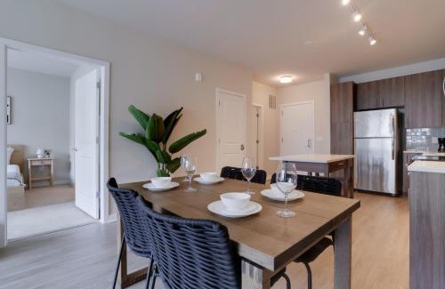 Jefferson Manor Apartment | Cozy Retreat: Apartment at Alexandria with Pool Access