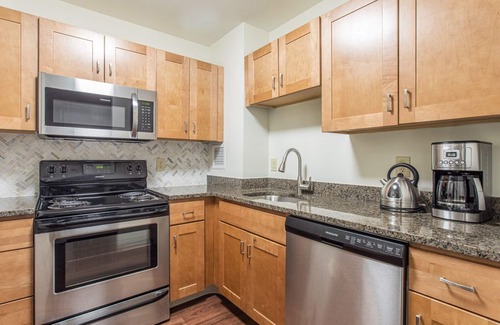 Prudential - St. Botolph Apartment | Prime Back Bay 2BR/2B Steps from Prudential Center