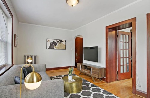 Old Irving Park Apartment | Family-Friendly Apartments in Chicago, IL - 4-Star Stay