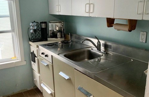 Pawtucket Apartment | Cozy Room with Free Wi-Fi, Parking & Spa Near Providence
