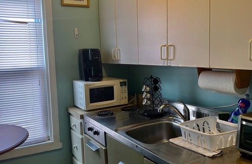 Pawtucket Apartment | Cozy Room with Free Wi-Fi, Parking & Spa Near Providence