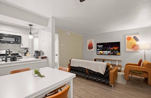 Wooten Apartment | Prime Crestview Suite! Cozy Beds & Free Laundry!