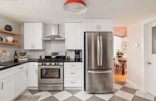 Govalle House | Prime East Side Austin | Casa & Casita Cherico