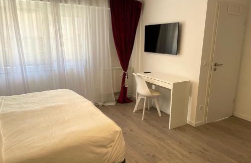 Karlsruhe City Centre Apartment | Discover Prime Host Dream Deluxe: Family-Friendly Retreat