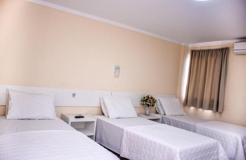 Santana Hotel | Ideal Stay at Prime Hotel with Family-Friendly Amenities