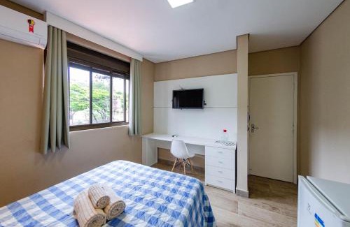 Minas Brasil Apartment | Budget-Friendly Studios Coracao Eucaristico with Kitchen