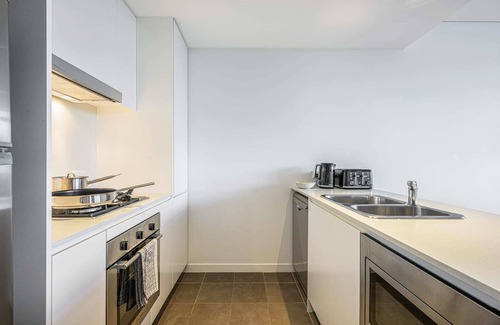 Chatswood CBD Apartment | Prime Location 1BD Apartment in Chatswood