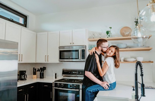 South Lamar Apartment | Indulge in Two Cozy Bedrooms with Pet-Friendly Amenities