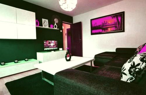 Ramnicu Sarat Apartment | Prime Location Apartment Near Park