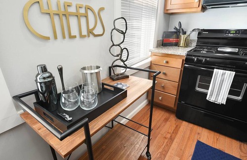 East Allegheny House | Experience Comfort with King & Queen Beds and Free Parking