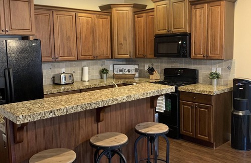 Draper House | Prime Location Hotel: Close to Skiing, Hiking & More