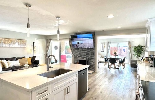 North Clairemont House | Renovated San Diego Home with Pool, Spa & Guest Rated 10/10