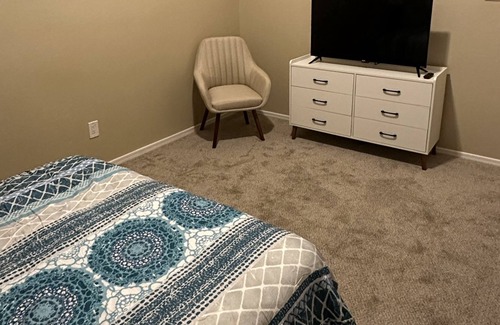 Glendale House | *Prime location* Phoenix Charm! 6 mins to State Farm stadium w/free parking.
